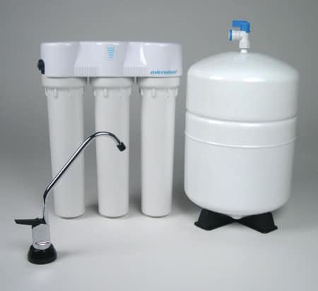 under-sink water filtration system